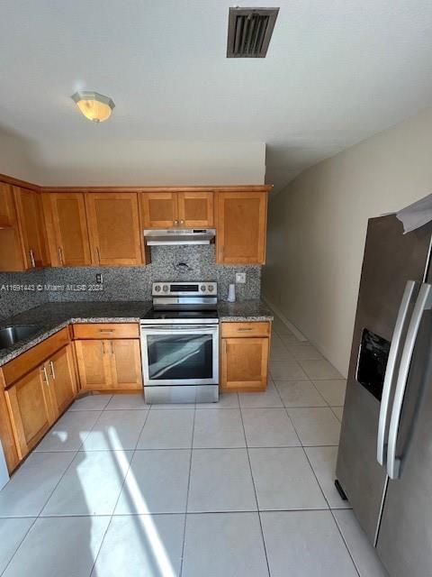 For Sale: $319,000 (2 beds, 2 baths, 1235 Square Feet)