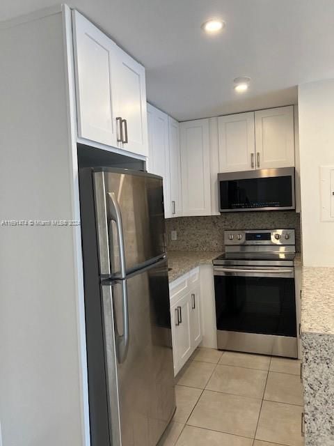 For Rent: $1,950 (1 beds, 1 baths, 707 Square Feet)