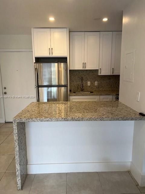 For Rent: $1,950 (1 beds, 1 baths, 707 Square Feet)