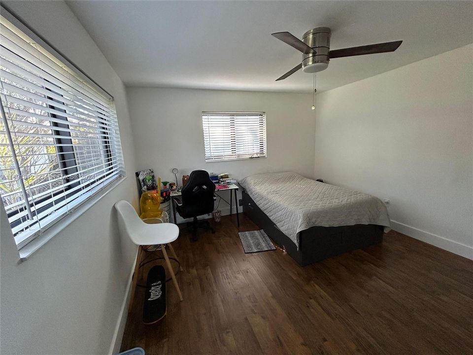 For Rent: $4,200 (3 beds, 2 baths, 1533 Square Feet)