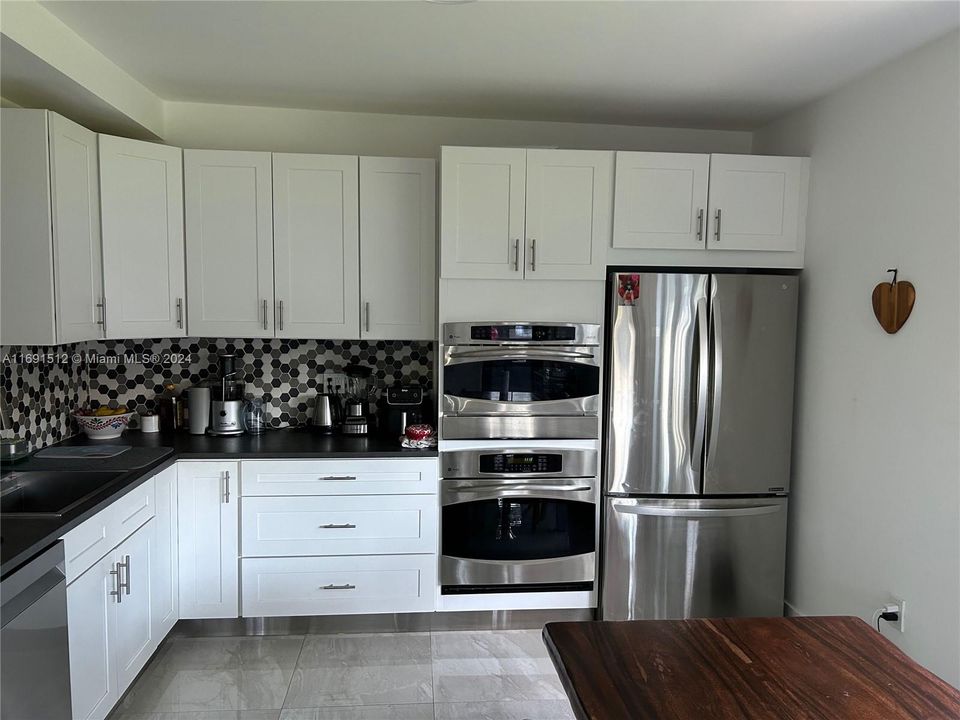 For Rent: $4,200 (3 beds, 2 baths, 1533 Square Feet)