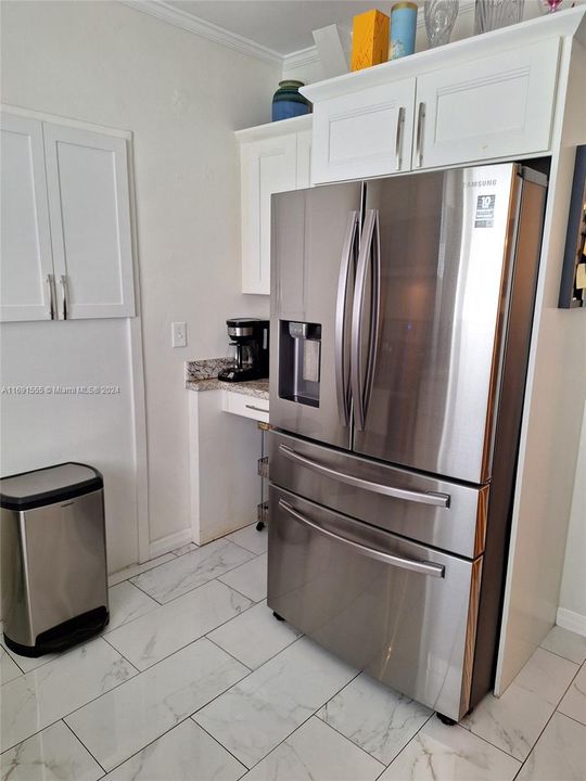 For Rent: $6,000 (3 beds, 2 baths, 1830 Square Feet)