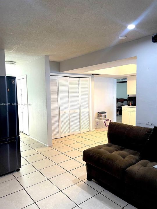 For Rent: $4,000 (4 beds, 2 baths, 1819 Square Feet)