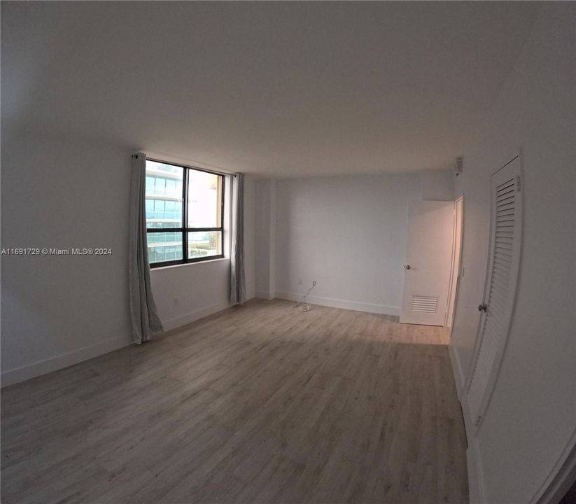 For Rent: $2,750 (1 beds, 1 baths, 1019 Square Feet)