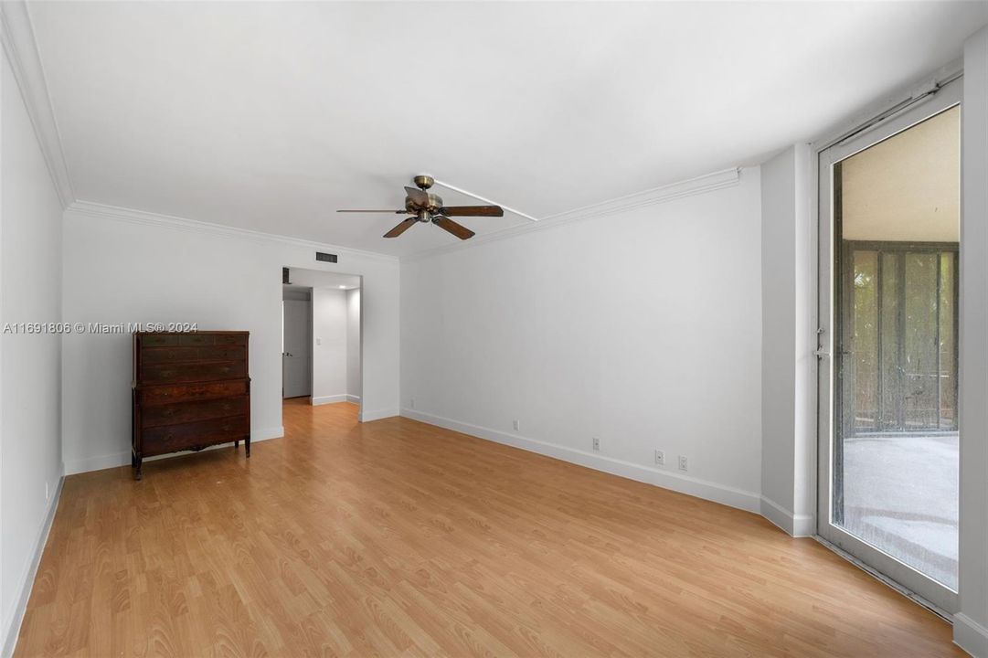 Active With Contract: $6,300 (3 beds, 2 baths, 1720 Square Feet)