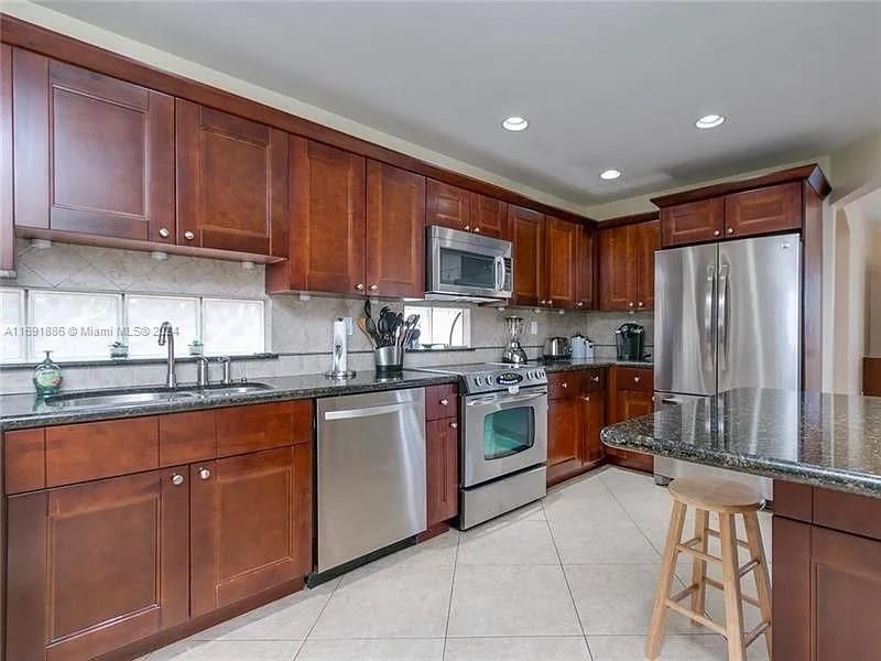 For Sale: $1,195,000 (4 beds, 2 baths, 2300 Square Feet)