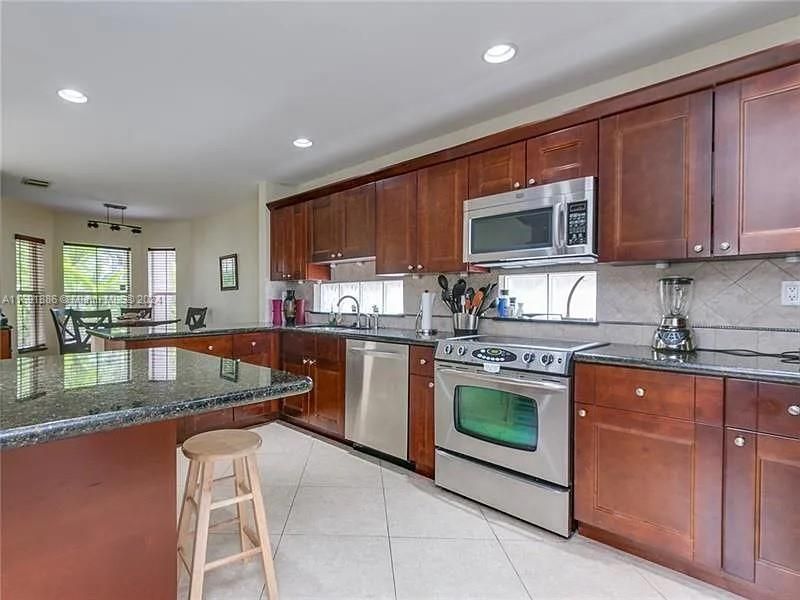 For Sale: $1,195,000 (4 beds, 2 baths, 2300 Square Feet)