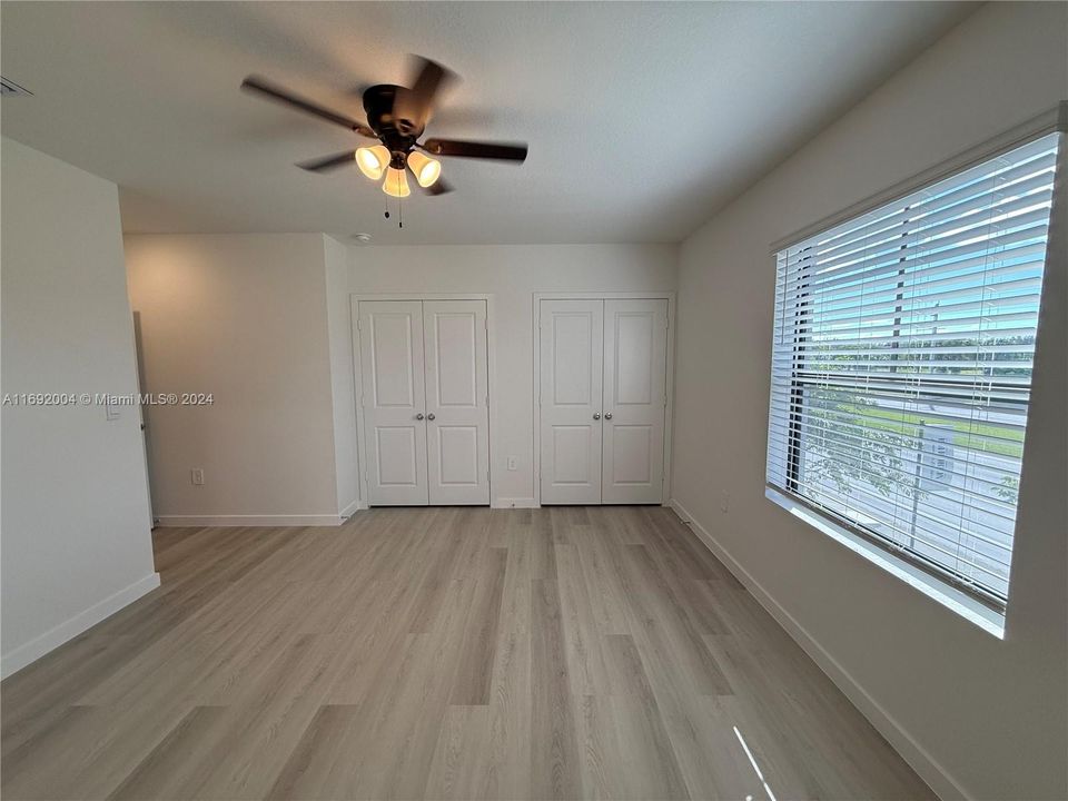 For Rent: $3,200 (3 beds, 3 baths, 1376 Square Feet)