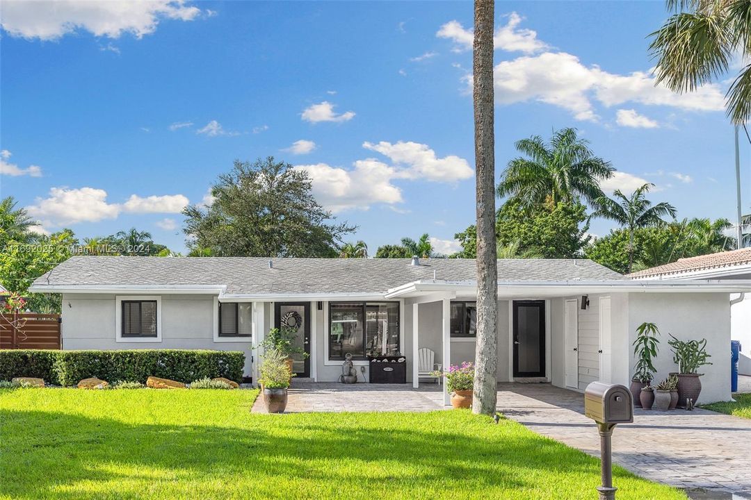 For Sale: $1,250,000 (3 beds, 2 baths, 1708 Square Feet)