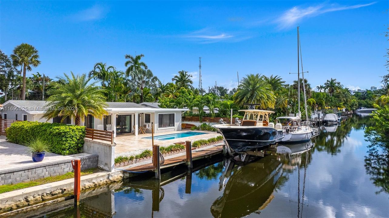 For Sale: $1,250,000 (3 beds, 2 baths, 1708 Square Feet)