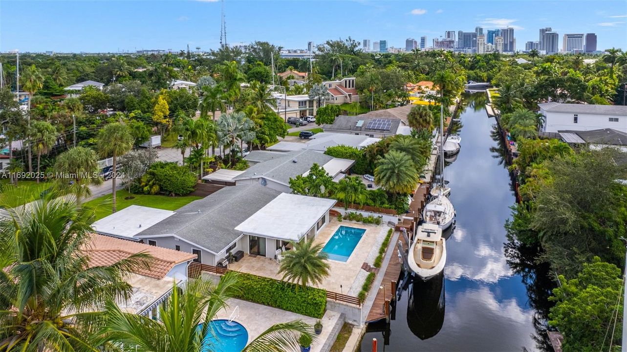 For Sale: $1,250,000 (3 beds, 2 baths, 1708 Square Feet)