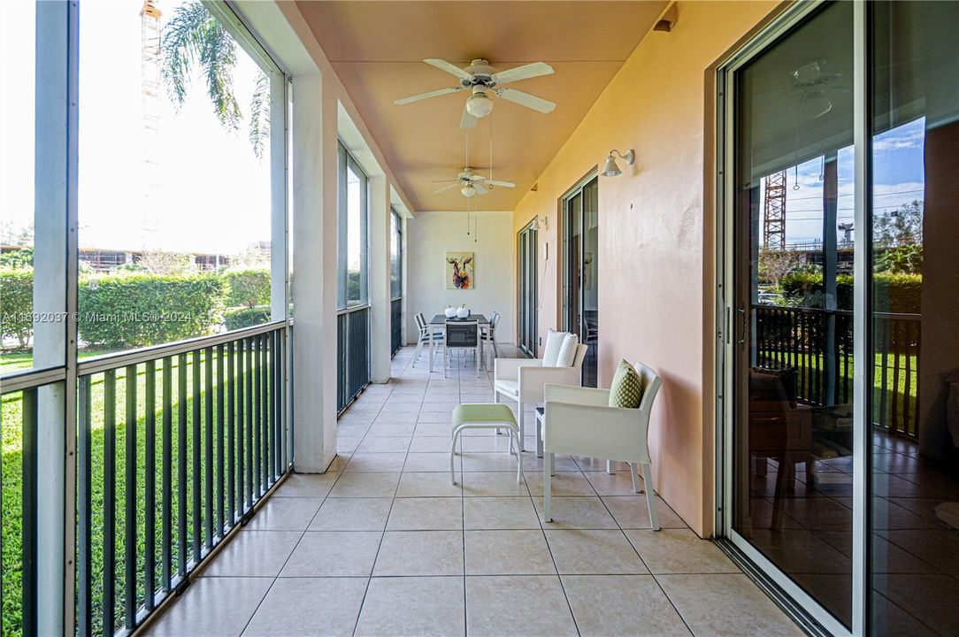 For Sale: $315,000 (2 beds, 2 baths, 1102 Square Feet)