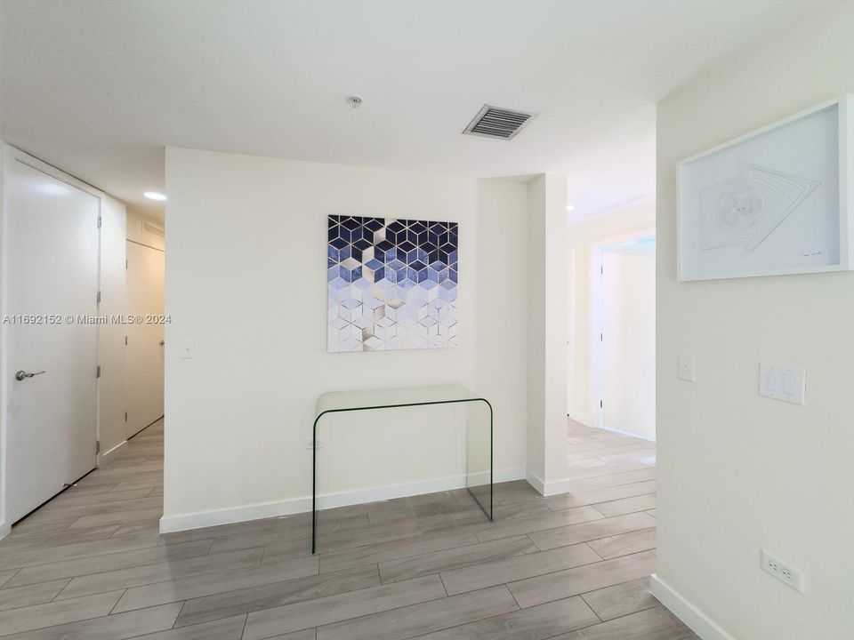 Active With Contract: $850,000 (3 beds, 2 baths, 1438 Square Feet)