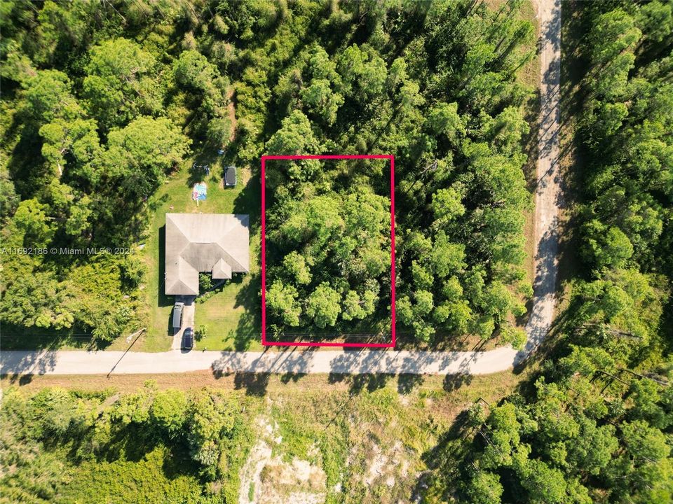 На продажу: $24,900 (0.25 acres)