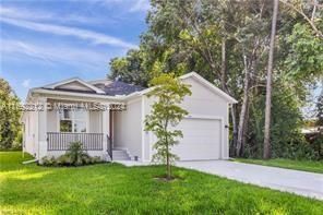 194 2nd Street Naples, FL 34113