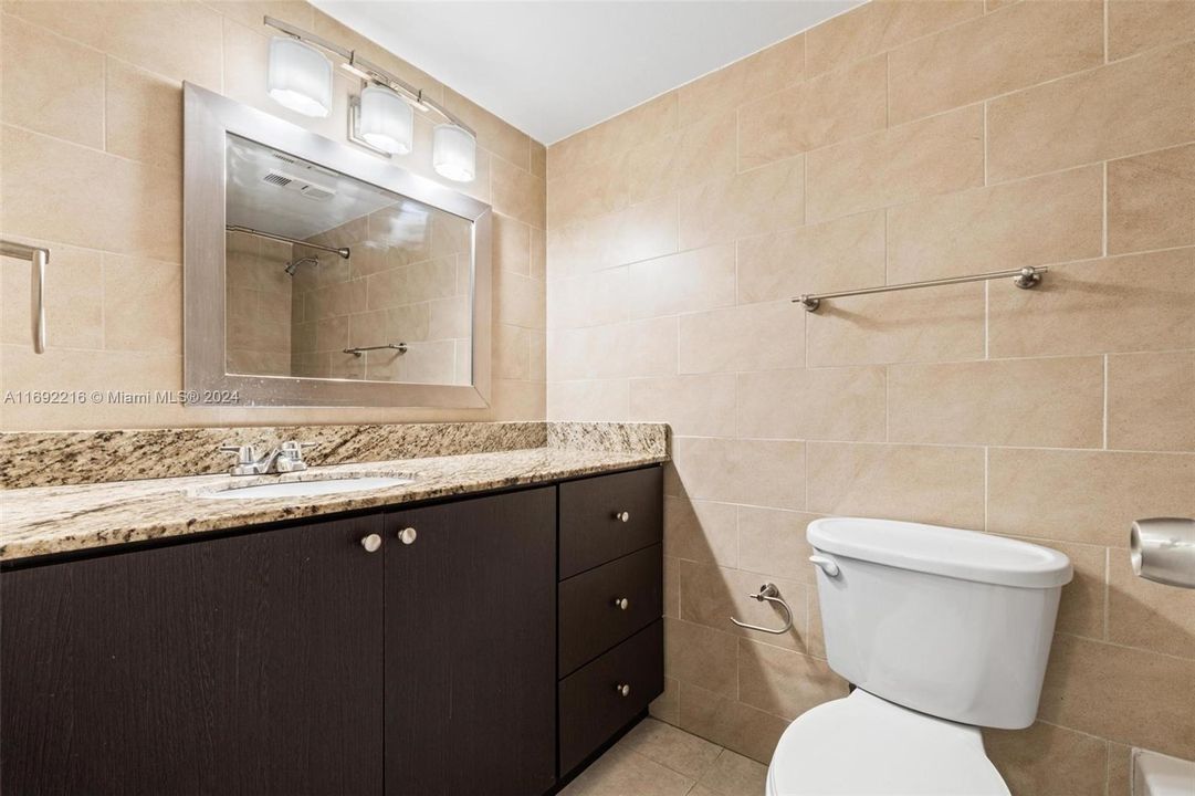 For Sale: $340,000 (2 beds, 2 baths, 1257 Square Feet)