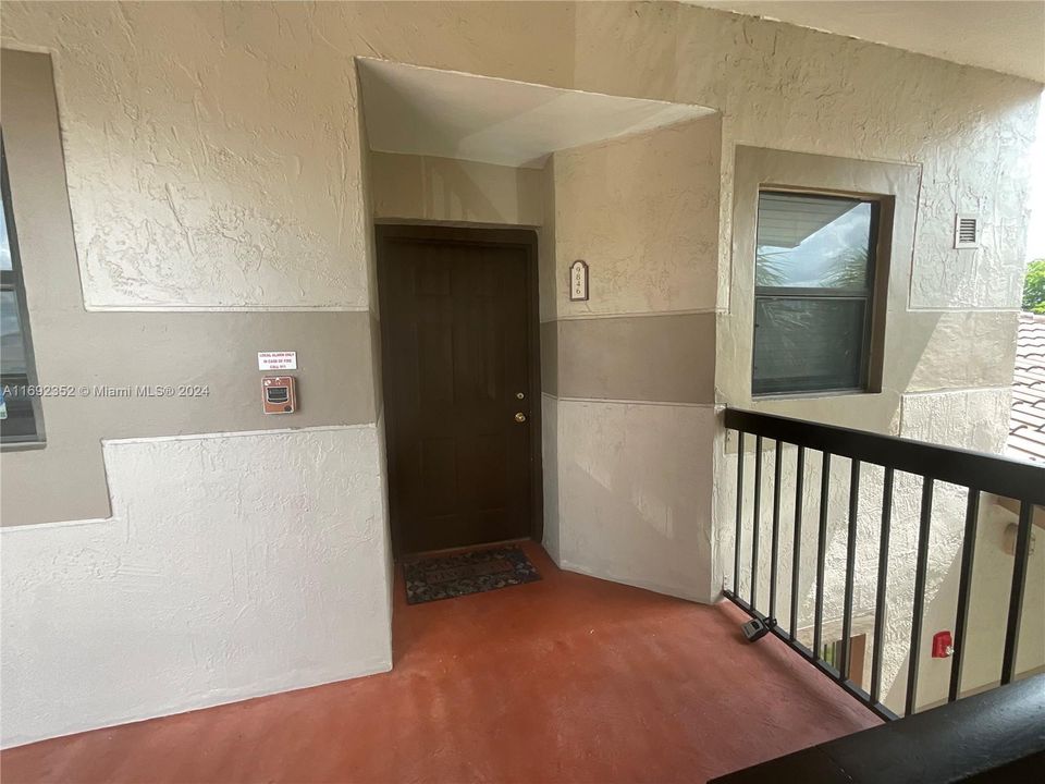 En Venta: $285,000 (2 camas, 2 baños, 986 Pies cuadrados)