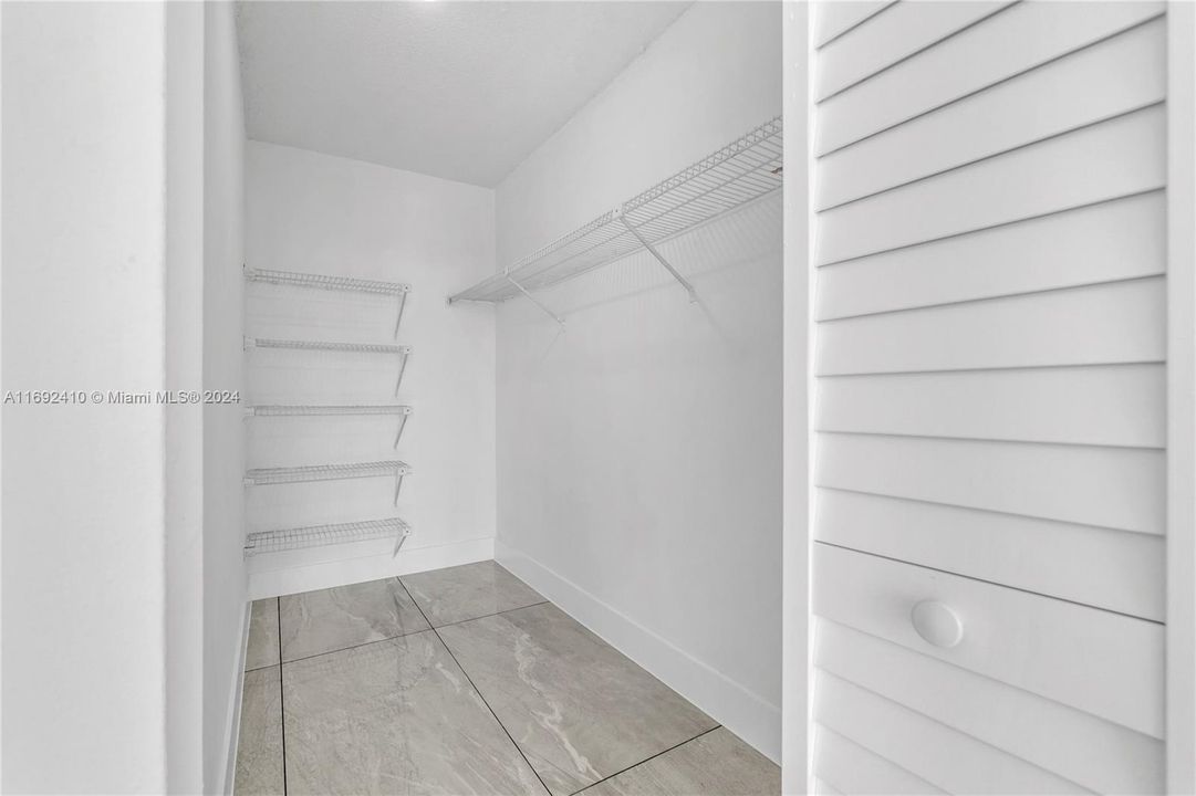 Walk-in closet