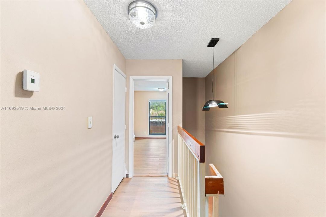 For Sale: $360,000 (2 beds, 2 baths, 1214 Square Feet)