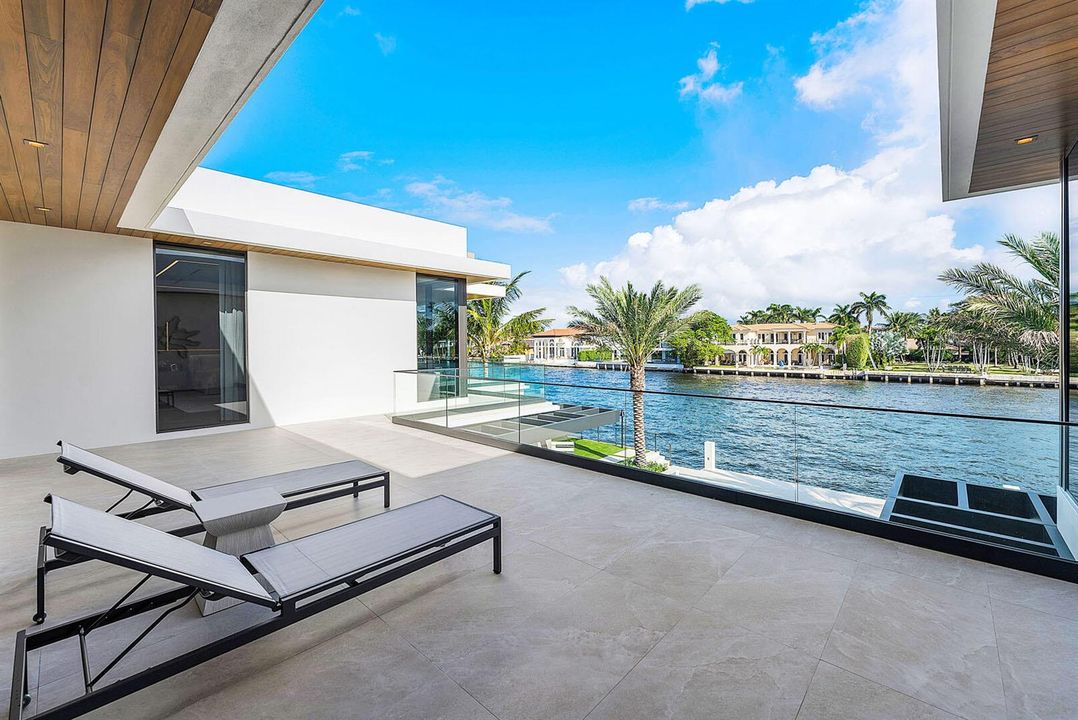 1520_Royal_Palm_Way_63