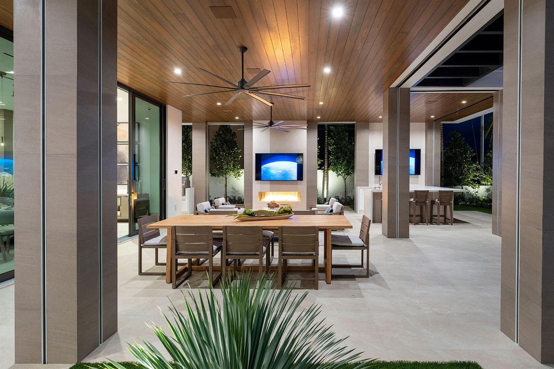 1520_Royal_Palm_Way_Dusk_20