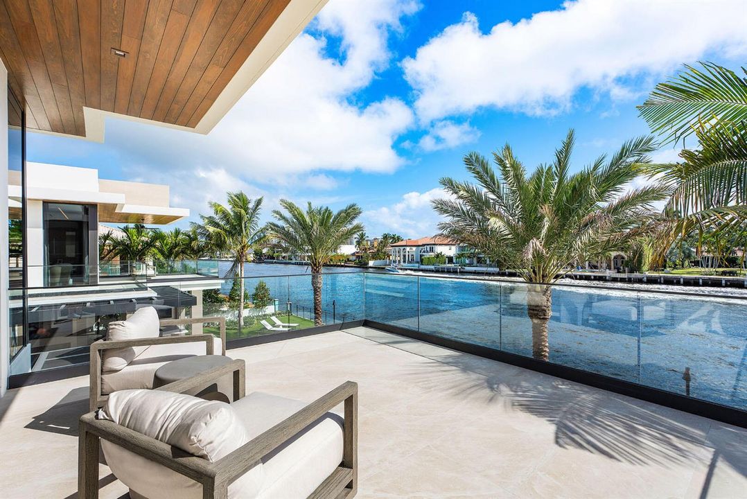 1520_Royal_Palm_Way_92