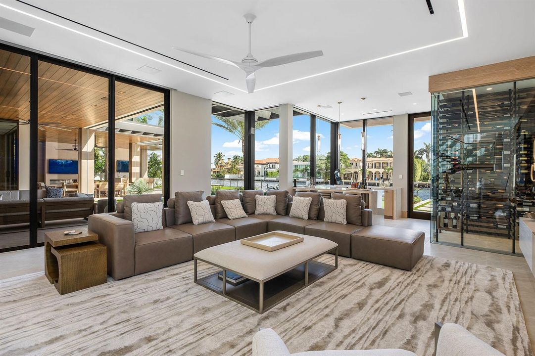 1520_Royal_Palm_Way_42