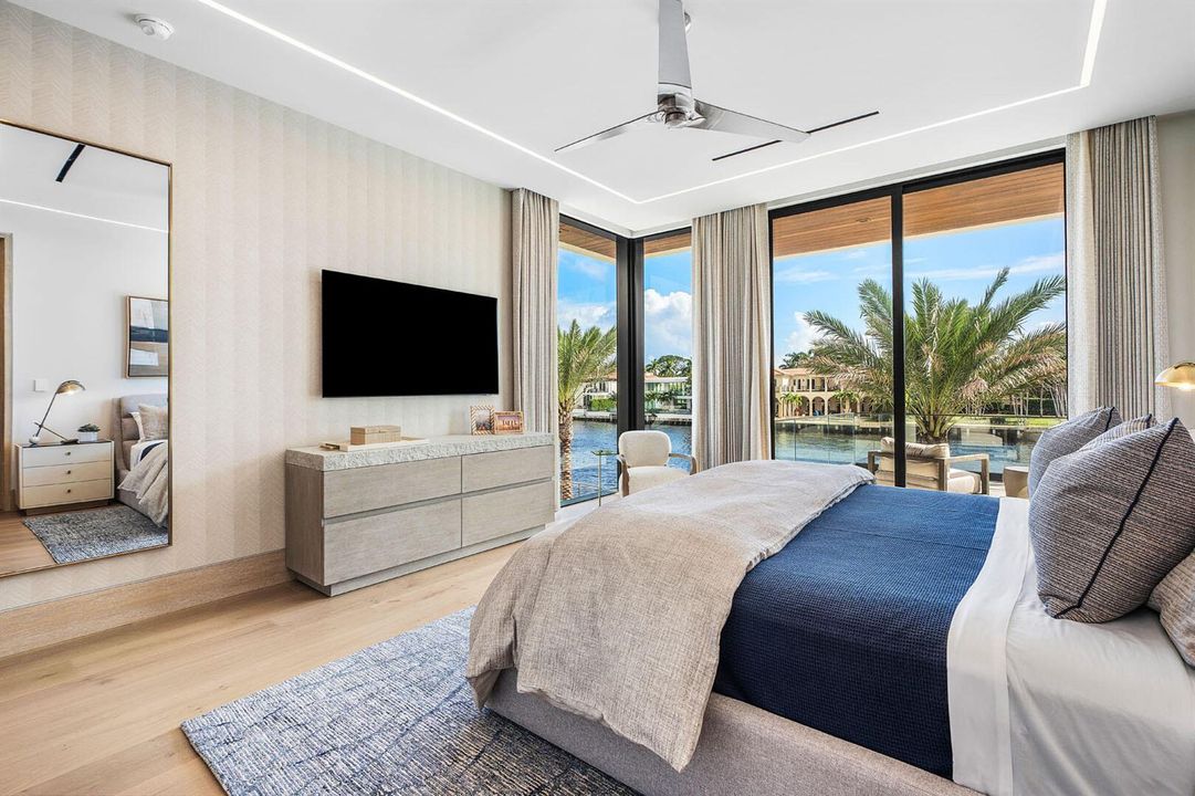 1520_Royal_Palm_Way_91