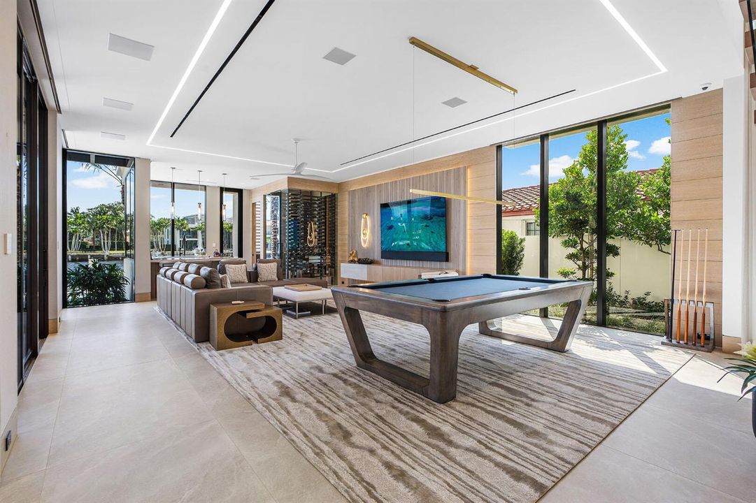 1520_Royal_Palm_Way_40