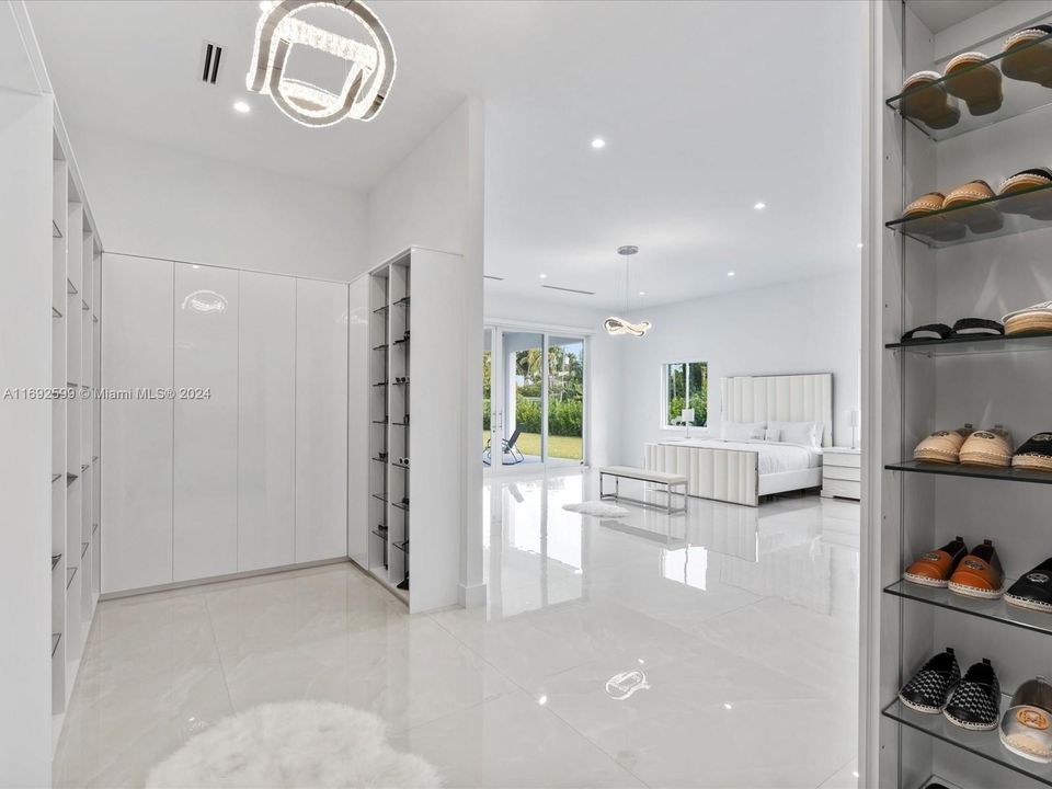 Master Bedroom Closet