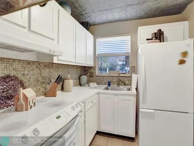 For Sale: $112,990 (1 beds, 1 baths, 640 Square Feet)