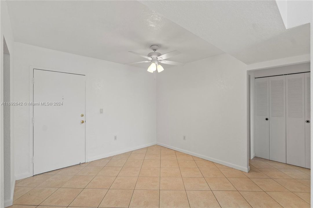 For Sale: $225,000 (2 beds, 2 baths, 1080 Square Feet)