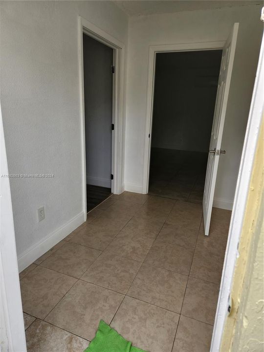 For Rent: $1,900 (1 beds, 1 baths, 500 Square Feet)