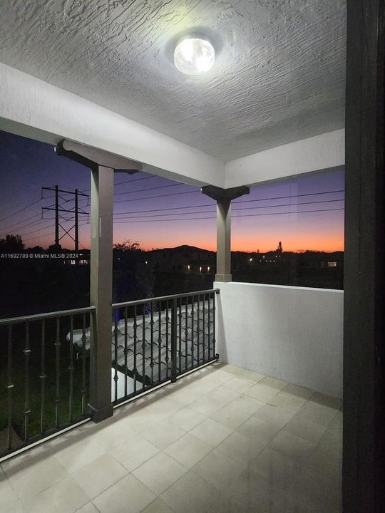 En Venta: $3,400,000 (5 camas, 4 baños, 4713 Pies cuadrados)