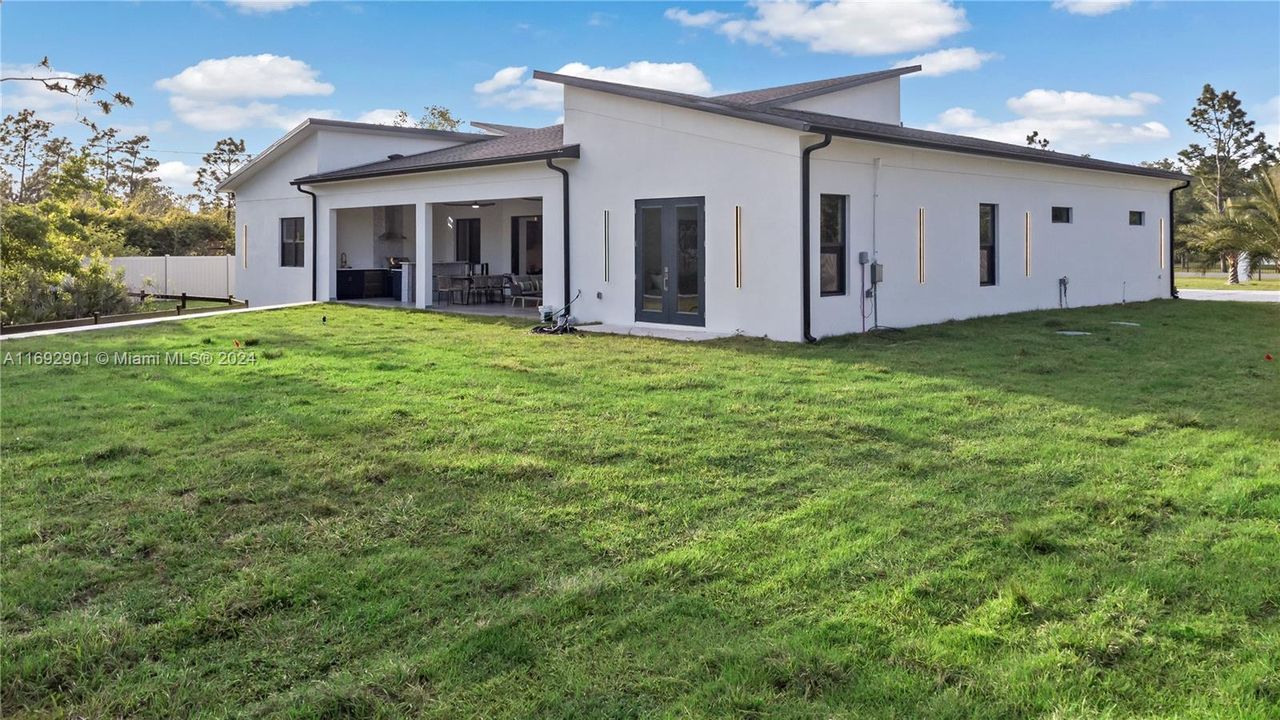 En Venta: $1,899,990 (5 camas, 3 baños, 4255 Pies cuadrados)