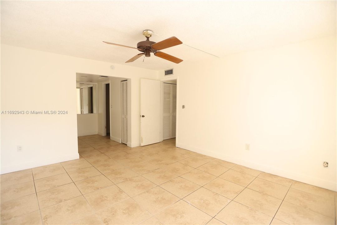 For Sale: $330,000 (3 beds, 2 baths, 1262 Square Feet)