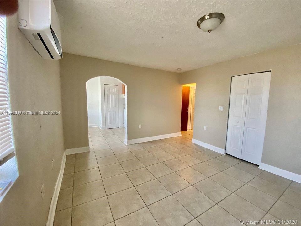 For Rent: $1,475 (0 beds, 0 baths, 450 Square Feet)