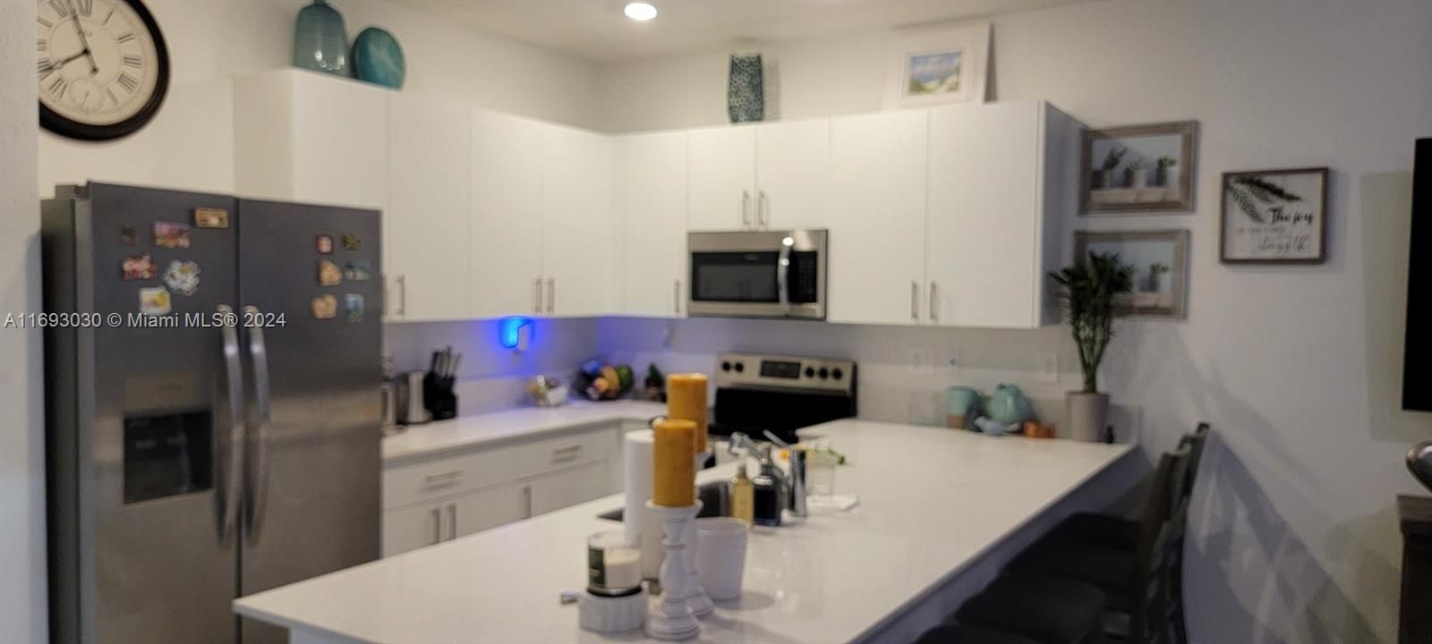 For Rent: $2,750 (3 beds, 2 baths, 1460 Square Feet)