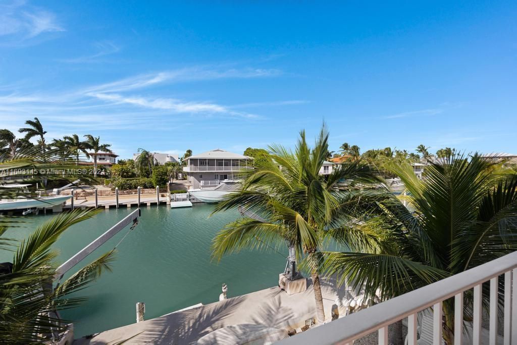 For Sale: $2,250,000 (3 beds, 3 baths, 1824 Square Feet)