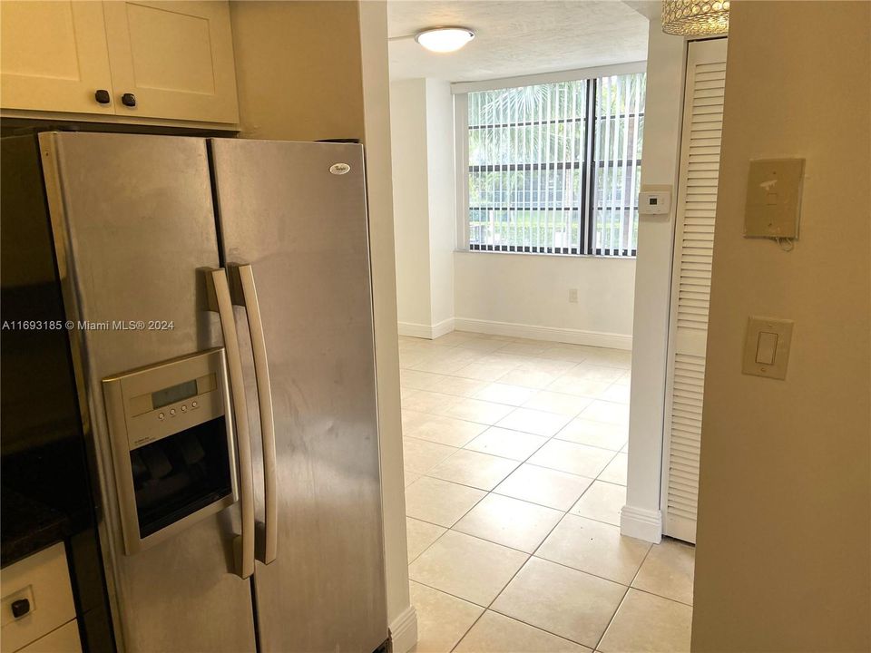 For Rent: $2,200 (2 beds, 2 baths, 1050 Square Feet)