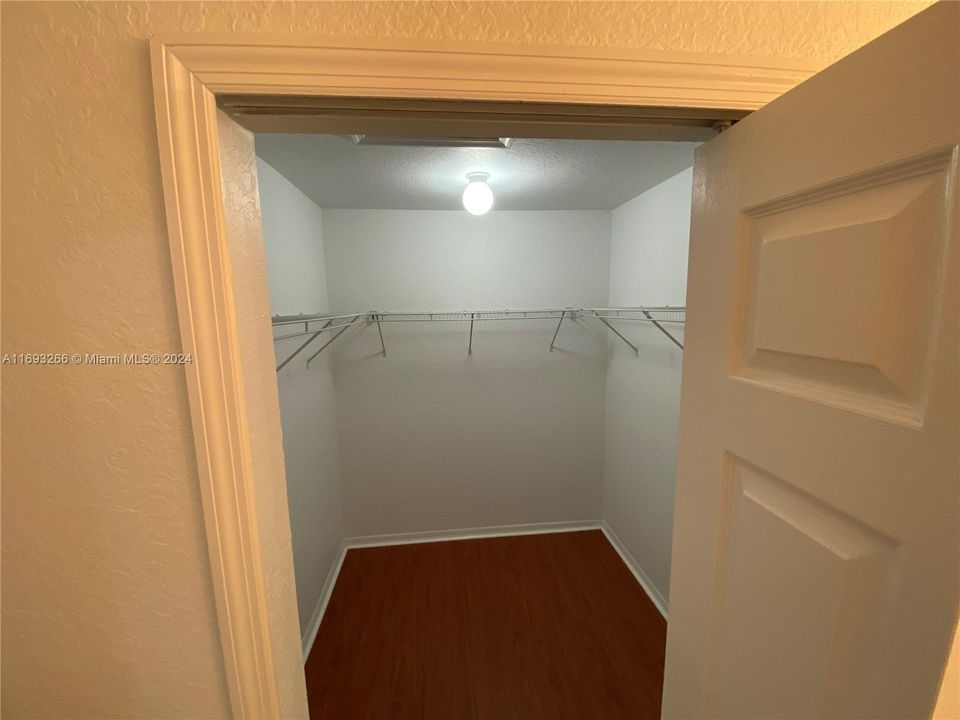 Master Bedrooom CLOSET