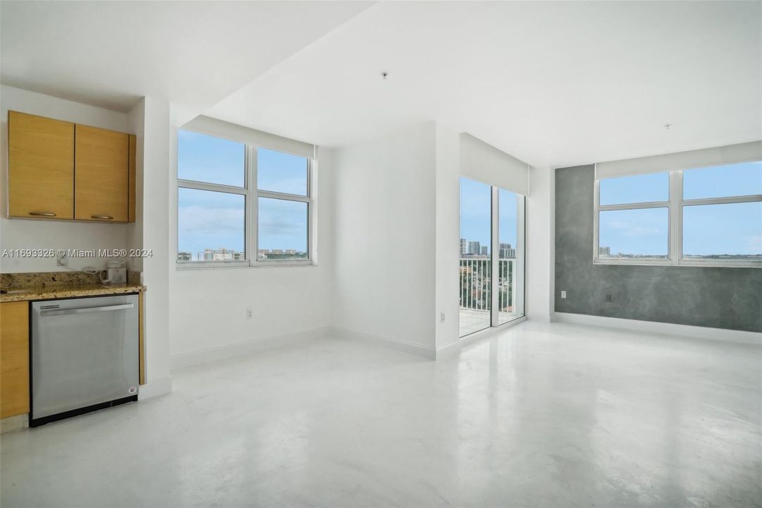 For Sale: $485,000 (2 beds, 2 baths, 1134 Square Feet)