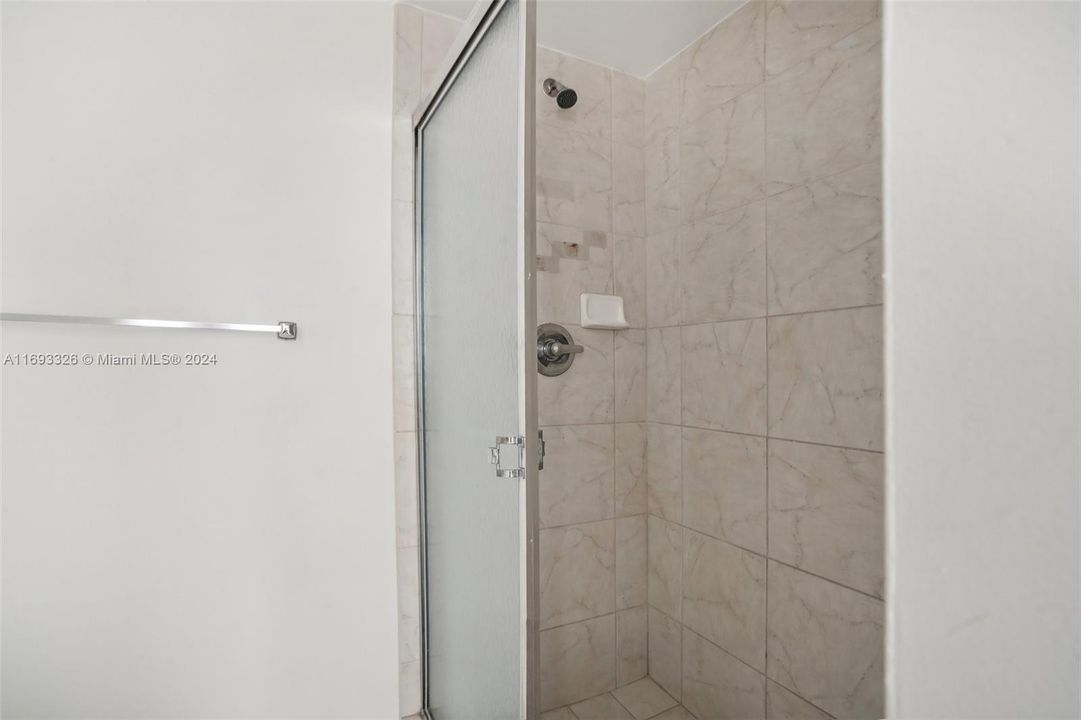 For Sale: $485,000 (2 beds, 2 baths, 1134 Square Feet)