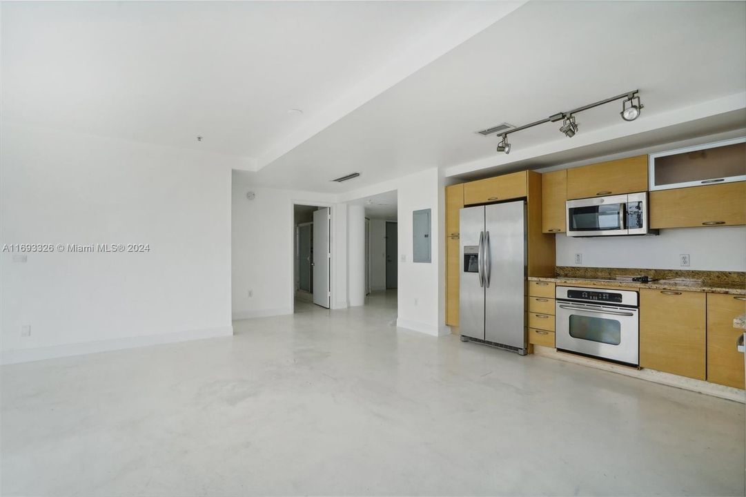 For Sale: $485,000 (2 beds, 2 baths, 1134 Square Feet)