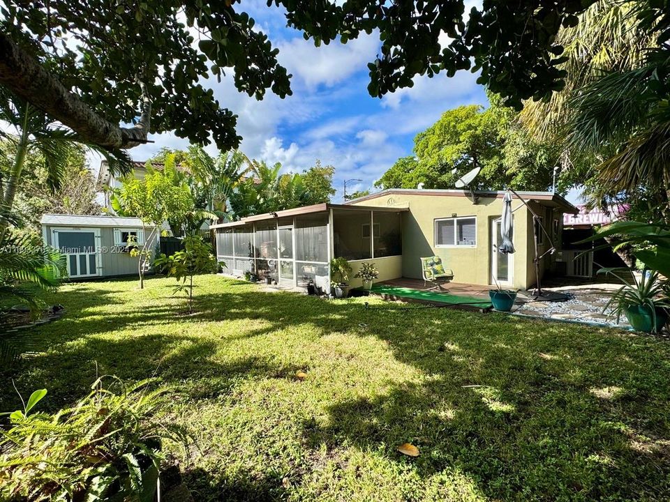 For Sale: $648,000 (3 beds, 2 baths, 1152 Square Feet)