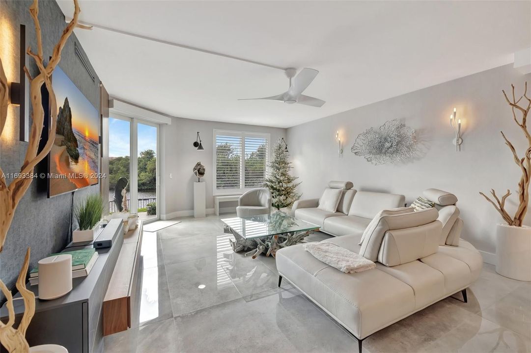 For Sale: $1,350,000 (2 beds, 2 baths, 1787 Square Feet)