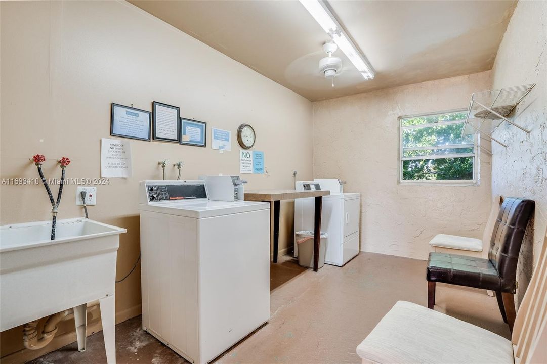 Activo con contrato: $120,000 (2 camas, 2 baños, 907 Pies cuadrados)