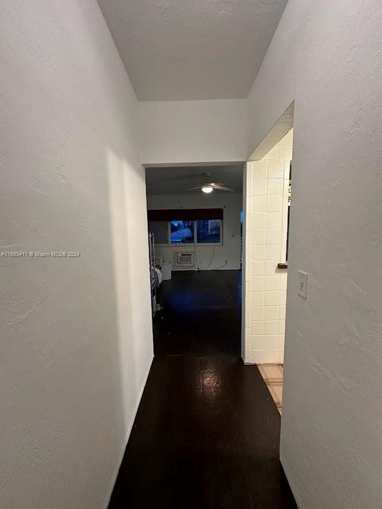 For Rent: $1,750 (1 beds, 1 baths, 550 Square Feet)