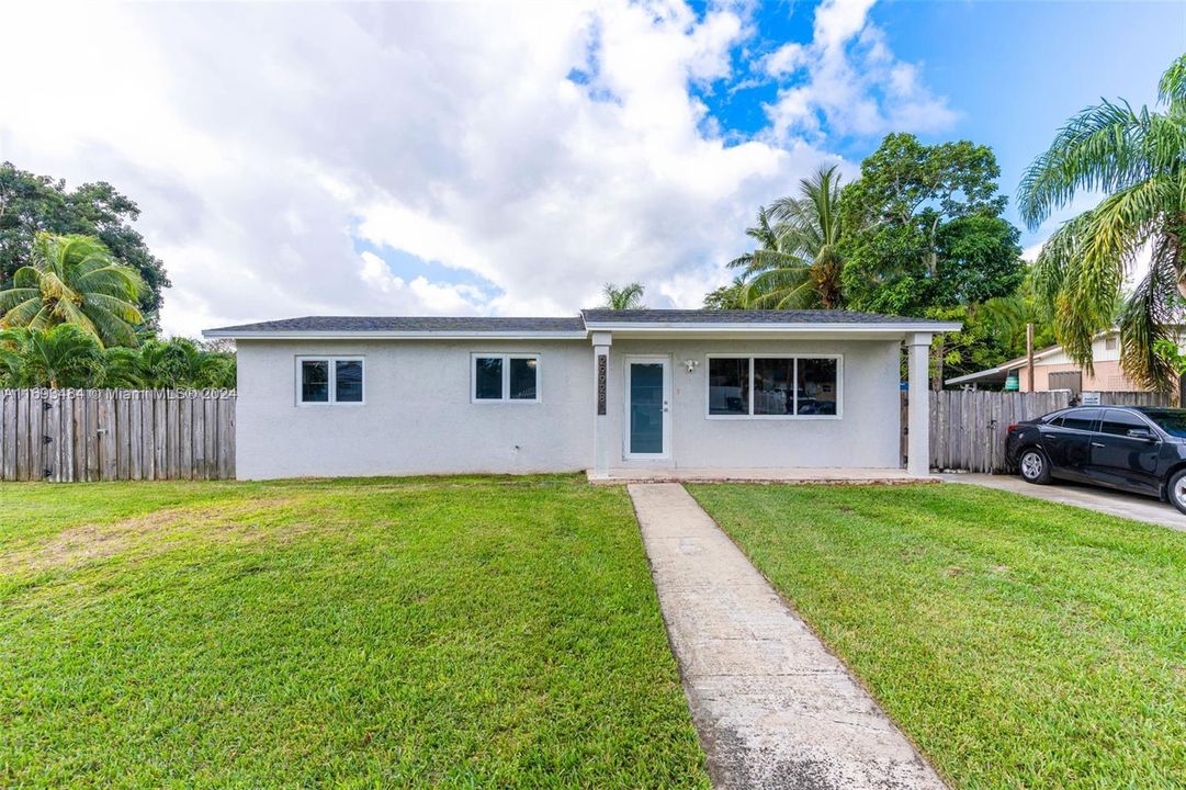 For Sale: $600,000 (3 beds, 2 baths, 1680 Square Feet)