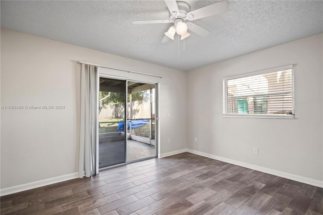 For Sale: $539,900 (3 beds, 2 baths, 1388 Square Feet)